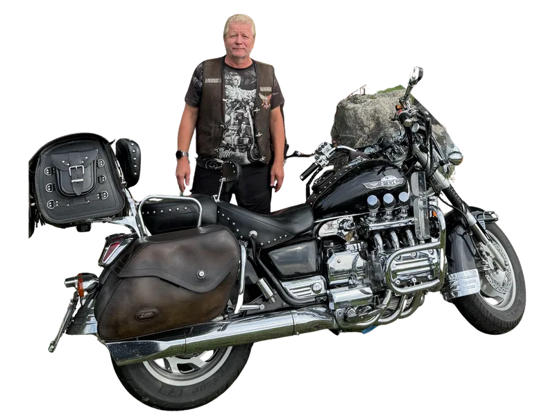 Komeny (#39203) u své Hondy Valkyrie